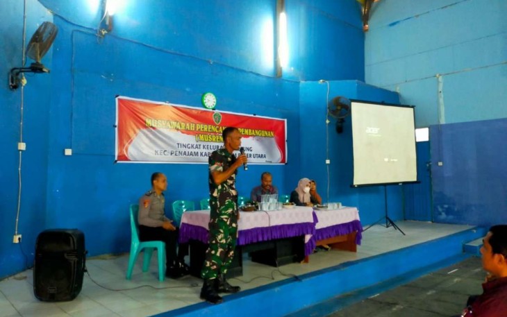 Kopka Gampang saat memberikan pengarahan di Musrembang desa binaan 