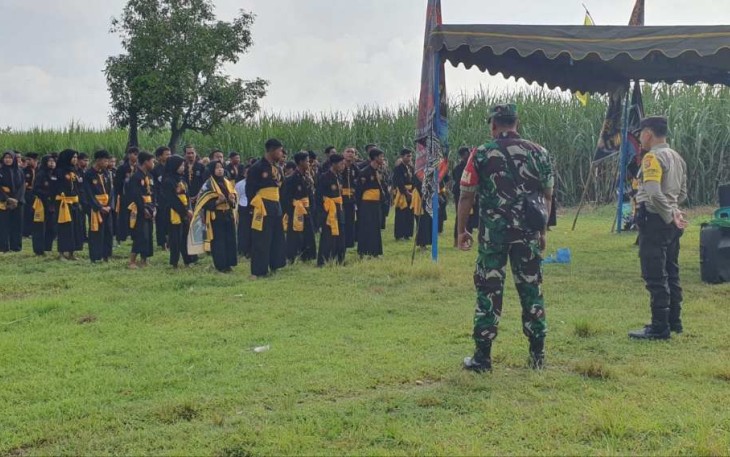 Monitoring latihan pencak silat desa binaan 