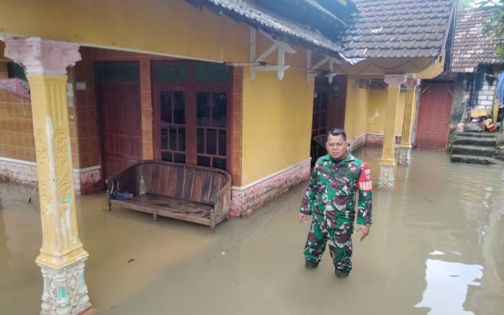 Rumah Wagimin yang tedampak banjir 