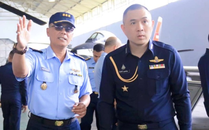 Kamuspusdirla Kolonel Sus Yuto Nugroho memberikan penjelasan mengenai koleksi museum 