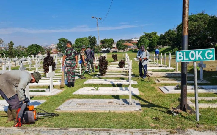 Pembersihan TMP jelang HUT ke-77 TNI AU 