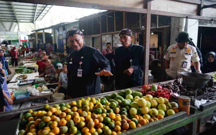 Pj Bupati Pati pantau harga bahan pokok 