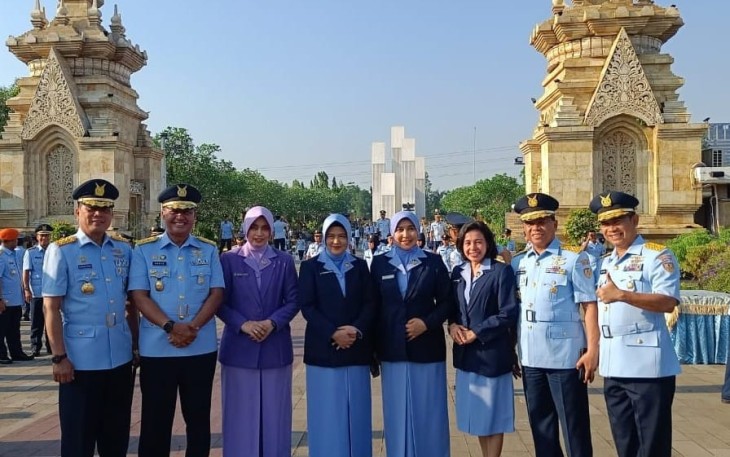 Ziarah dan Tabur Bunga di TMPNU Kalibata Jakarta 