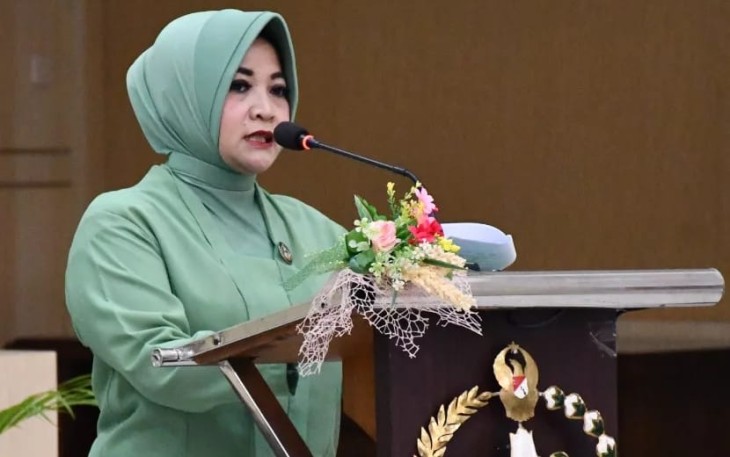 Ketua Persit Koorcab Rem 081 PD V/Brawijaya Ny Triana Sugiyono 