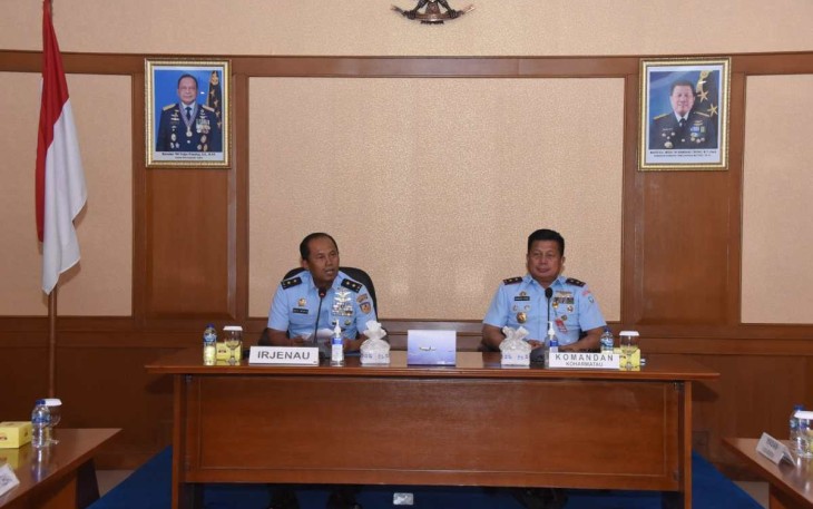 Dankoharmatau Marsda TNI Bambang Triono bersama Irjenau Marsda TNI Eko D Indarto 