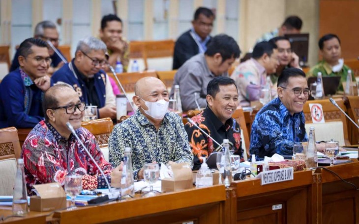 MenkopUKM Teten Masduki saat raker dengan Komisi VI DPR RI di Jakarta 
