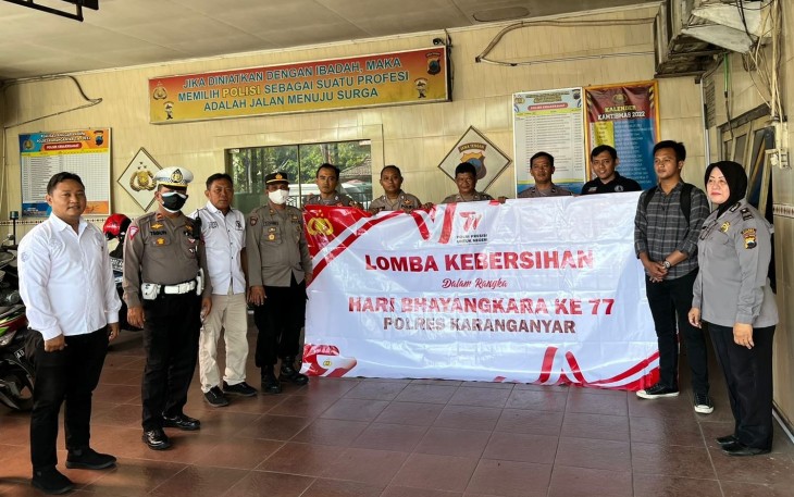 Polres Karanganyar menggelar lomba kebersihan mako menyambut Hari Bhayangkara ke-77, Selasa (13/6/2023)