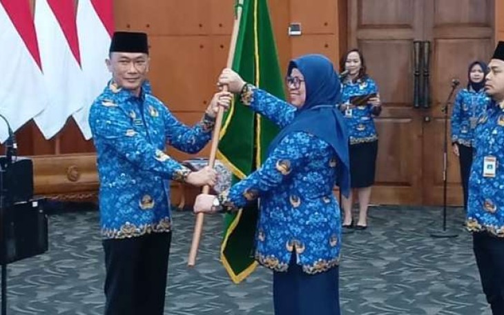 Ketum Korpri Prof Dr Zudan Arif Fakrulloh saat melantik DPKorpri Kemendikbudristek di Jakarta, Rabu (12/7)