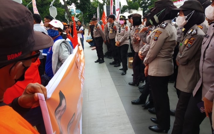 Unras Exco Partai Buruh di Kantor Gubernur Sumut, Rabu (9/8)