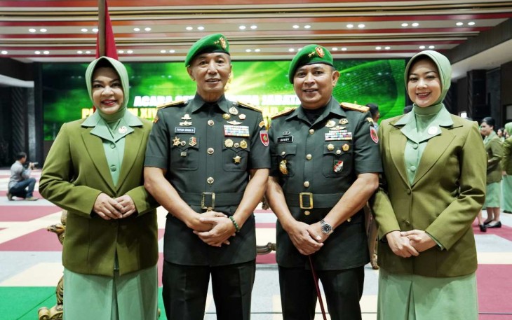 Mayjen TNI Totok Imam Santoso bersama Mayjen TNI Bobby Rinal Makmun