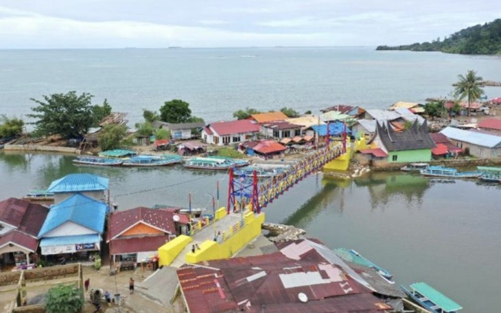 Jembatan Gantung Sungai Pisang di Kota Padang