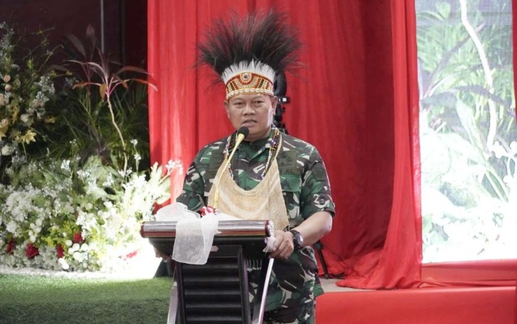Panglima TNI Laksamana Yudo Margono saat memberikan sambutan dalam peresmian gedung baru Polda Papua, Minggu (8/1)