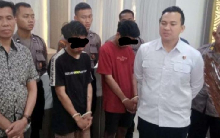 FM (21) dan DA (19) pelaku perusakan tugu Asmaul Husna di pertigaan Kecamatan Tanjunganom Kabupaten Nganjuk 