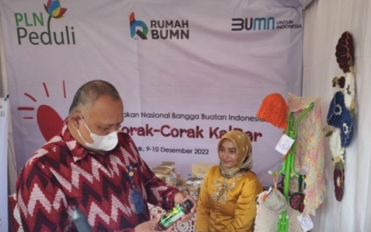Stand UMKM Binaan PLN IUD Kalbar