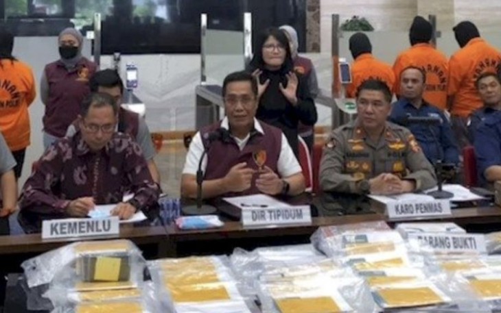 Brigjen Pol Djuhandhani Rahardjo Puro saat keterangan pers di Jakarta, Selasa (4/4)