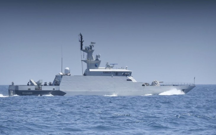 Armada tempur TNI AL KRI Kujang 642 