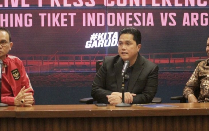 Ketum PSSI Erick Thohir saat konferensi pers tiket pertandingan matchday Indonesia Argentina di stadion GBK Senayan Jakarta, Senin (29/5) 