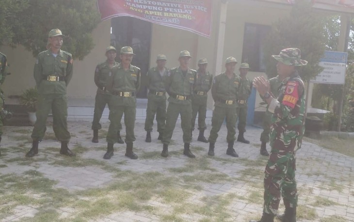 Pelatihan Satlinmas wilayah desa binaan