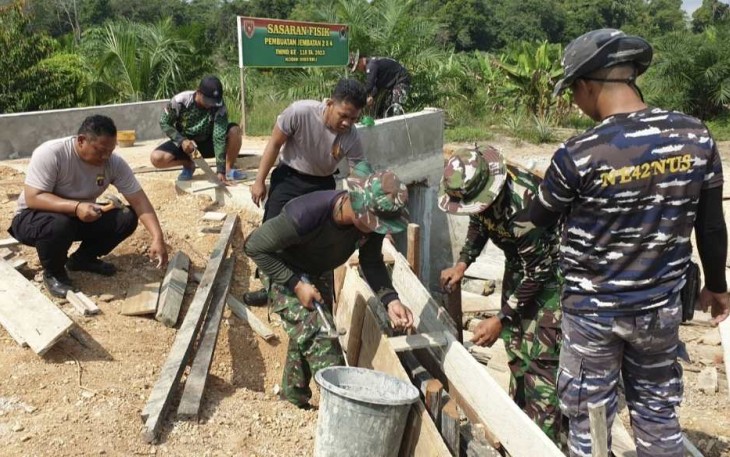 Sinergitas TNI Polri dalam TMMD ke 118 Kodim 0902/Berau