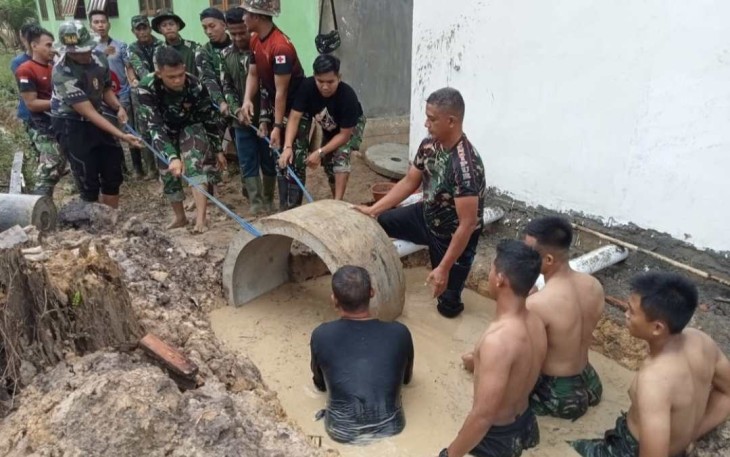 Pasang gorong-gorong di lokasi TMMD 