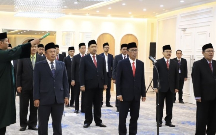 Pelantikan dan pengambilan sumpah jabatan enam Rektor PTKIN di lingkungan Kementerian Agama, Jakarta, Kamis (19/10)