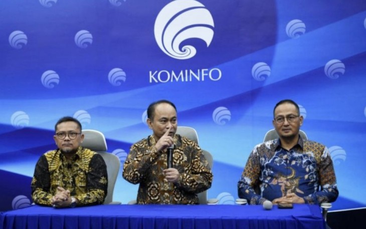 Menteri Komunikasi dan Informatika Budi Arie Setiadi saat Konferensi Pers yang bertemakan “Awas Hoaks Pemilu”, di Ruang Media Center Kantor Kementerian Kominfo, Jumat (27/10/2023).