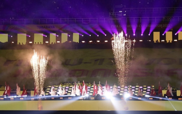 Opening ceremony Piala Dunia U-17 di stadion Gelora Bung Tomo Surabaya, Jum'at (10/11)