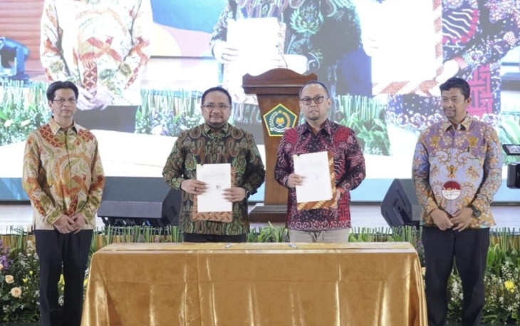 Penandatanganan MoU antara Menag dan Ketua PPATK di Asrama Haji Pondok Gede, Rabu (6/12)