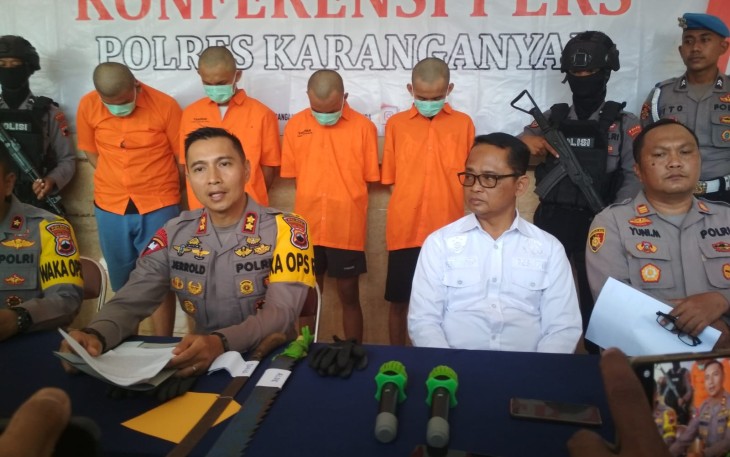 Konferensi pers di Mapolres Karanganyar, Rabu (3152023), terkait kasus penganiayaan seorang pemuda kawasan Jalan Raya Solo - Sragen, Desa Ngringo, Jaten, Karanganyar.