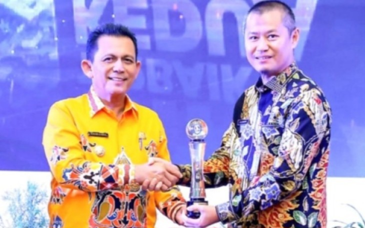Gubernur Kepri H Ansar Ahmad