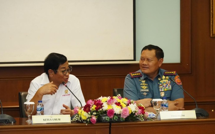 Panglima TNI Laksamana TNI Yudo Margono, S.E., M.M., dan ketum DPP Pepabri, Jenderal TNI (Purn) H. Agum Gumelar.