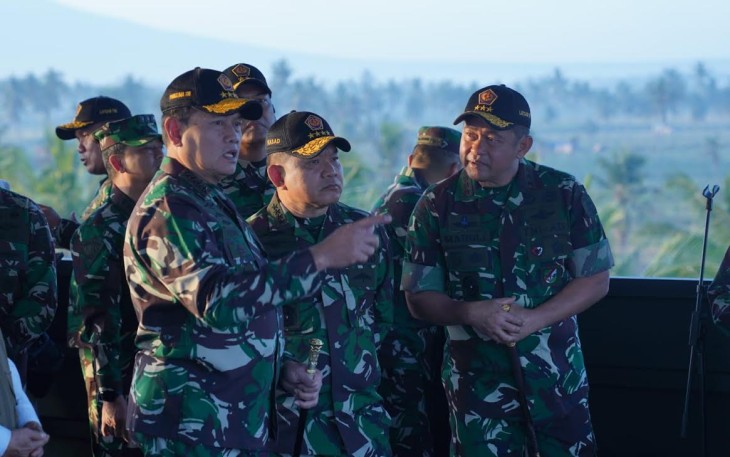 Operasi latihan gabungan dipimpin langsung oleh Panglima TNI Laksamana TNI Yudo Margono, S.E., M.M. dan diskenariokan para Kepala Staf Angkatan sebagai penasehat.