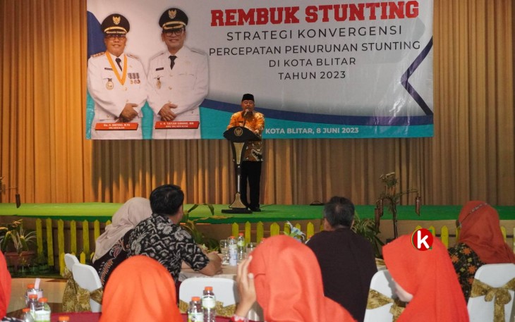 Walikota Blitar Santoso Berikan Sambutan Pengarahan pada Acara Rembuk Stunting Kota Blitar Tahun 2023 (Foto : Faisal NR / Klikwarta.com)