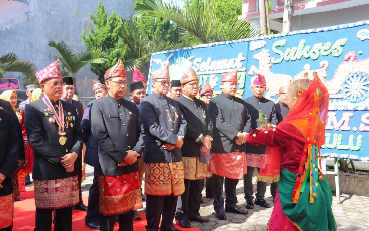 Berpakaian Adat, Kapolres Hadiri Rapat Paripurna Istimewa HUT Ke-74 Bengkulu Selatan 