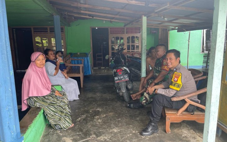 Jalin Silaturahmi dengan Warga Bhabinkamtibmas Kebun Beler Laksanakan Sambang Dialogis 