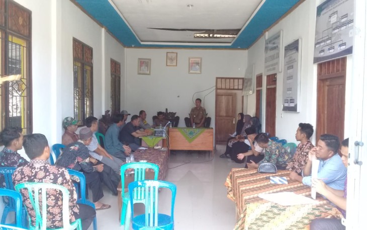Bhabinkamtibmas Polsek Lebong Utara Hadiri Musdessus Penetapan BLT DD