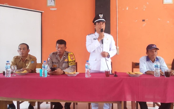 Kapolsek Lais Saat Hadiri Acara Pelantikan dan Pengambilan Sumpah Jabatan Perangkat Desa