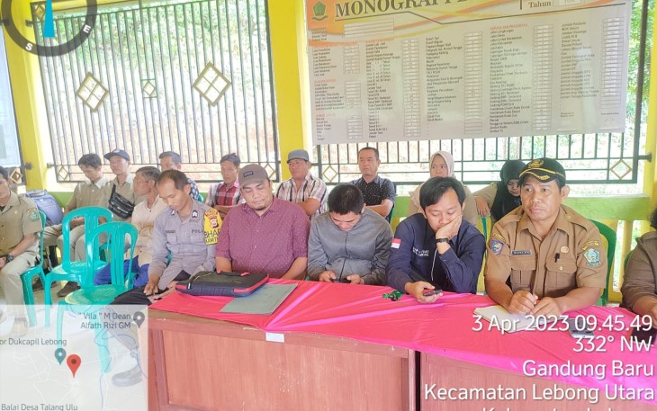Bhabinkamtibmas Hadiri Rapat Evaluasi dan Penetapan APBDes TA 2023 di Desa Talang Ulu