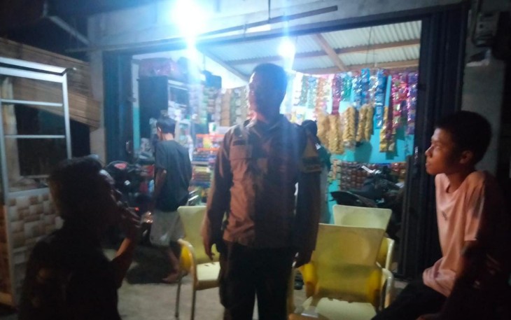 Bhabinkamtibmas Desa Nanjungan Polsek Pino Raya  Sambangi Warganya