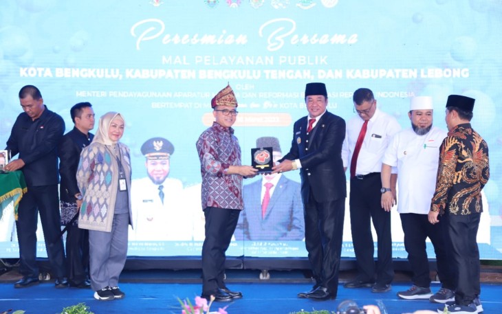 Wakil Gubernur Bengkulu Rosjonsyah Dampingi Menpan RB Resmikan Tiga Mall Pelayanan Publik