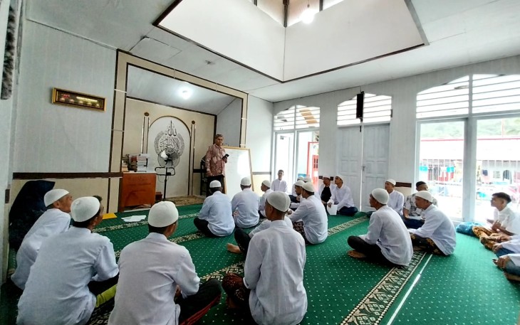 Suasana Pesantren Al-Inabah Lapas Kelas III pasca peresmian.