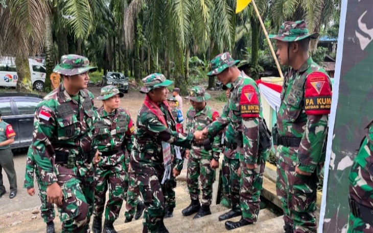 Tim Wasev dari Mabes TNI, Kodiklat TNI dan Mabesad saat Kunjungi Latihan Pratugas Satgas Pamtas Yonkav 6/Naga Karimata