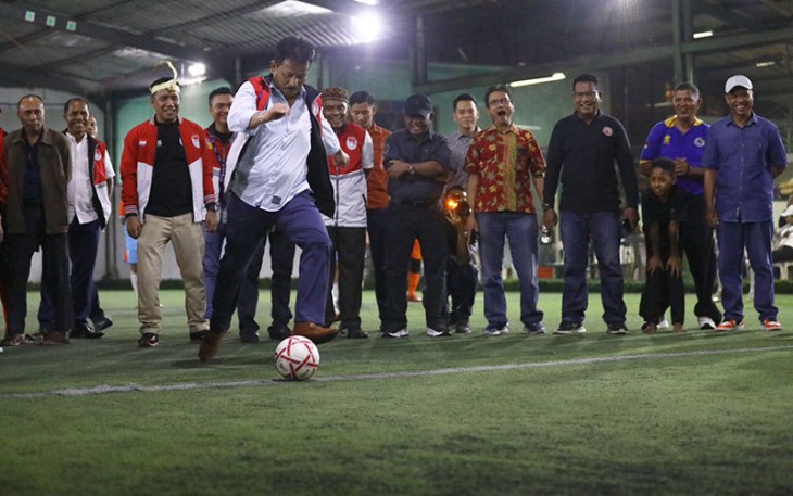 Ditandai tendang bola, Kepala BP Batam Buka Turnamen Futsal PK NTT 2023