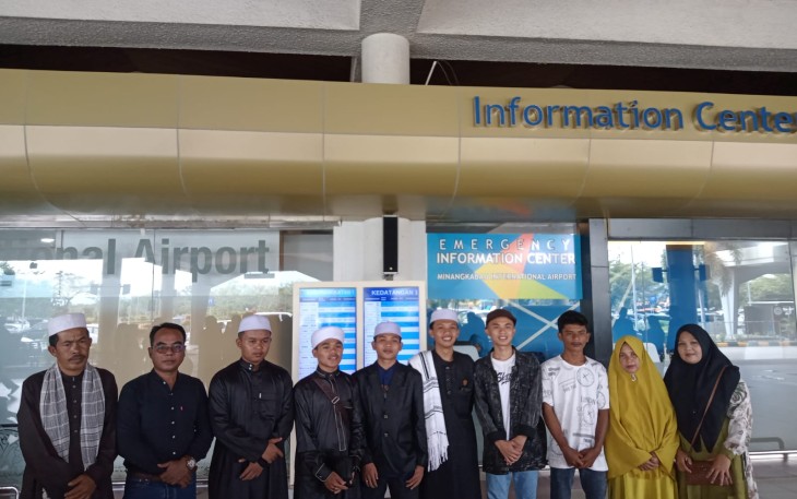 4 Orang Calon Ulama Dari Pasaman Barat di Terbangkan ke Timur Tengah