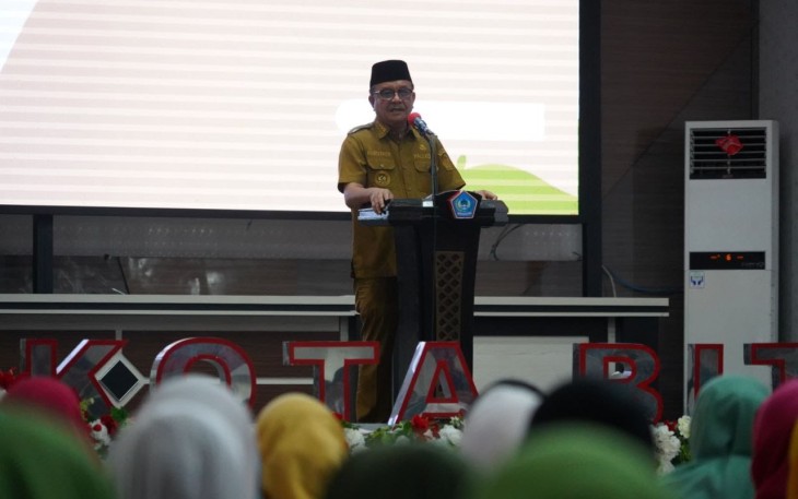 Wali Kota Bitung Maurits Mantiri saat menyampaikan sambutan