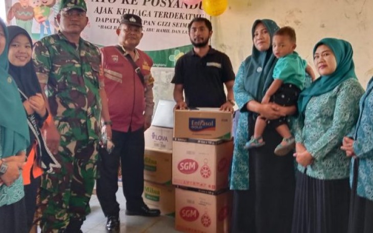 Bhabinkamtibmas Polsek Batang Toru, Aiptu Sayaman Siregar, menghadiri kegiatan Posyandu ke Desa Gunung Binanga, Kecamatan Marancar, Kabupaten Tapanuli Selatan (Tapsel), Selasa (14/3/2023) pagi.