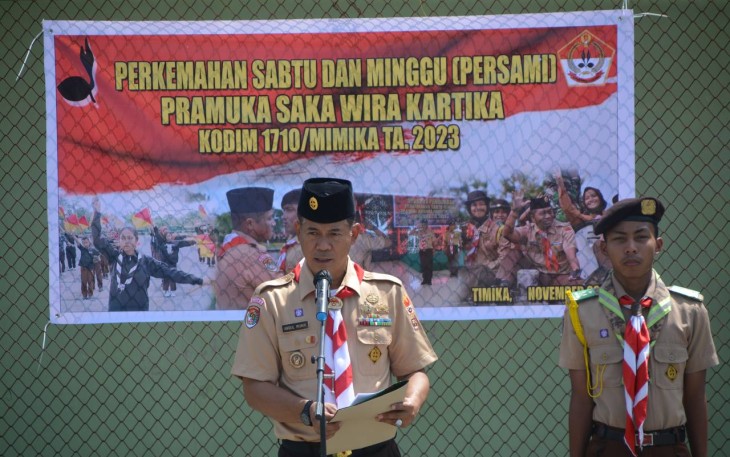 Kasdim 1710/Mimika Pimpin Upacara Pembukaan Perkemahan Sabtu-Minggu (Persami) Pramuka Saka Wira Kartika