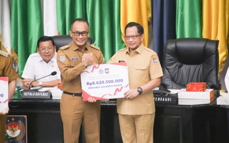 Pemprov Sulbar Terima Penghargaan Dana Insentif Fiskal 
