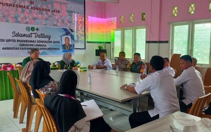 Babinsa Jonggon Jaya Harap Akreditas Puskesmas Dapat Memberikan Perbaikan Yang Berkelanjutan