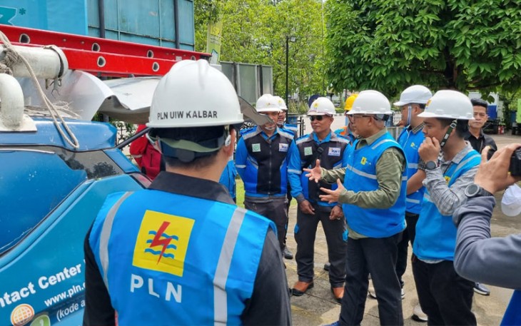 Kegiatan dilaksanakan di halaman Kantor PLN UP3 Pontianak, pada Hari Kamis, tanggal 23 November 2023.